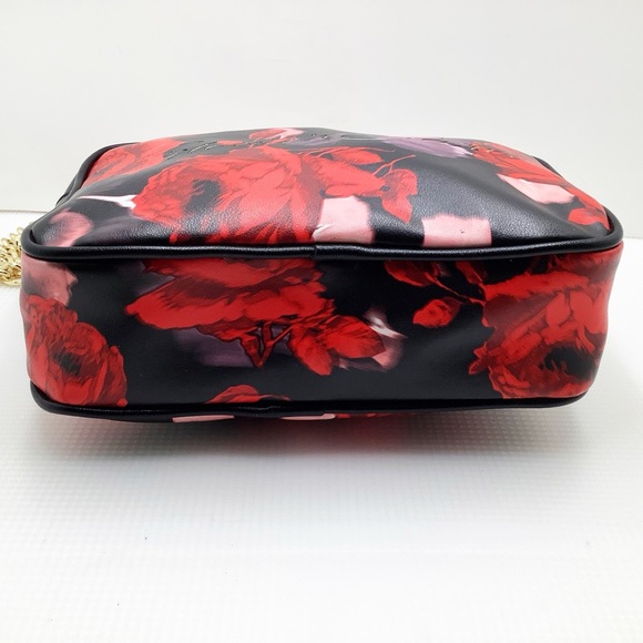 {Victoria’s Secret} Red Rose Pattern Cross Body - Picture 6 of 9